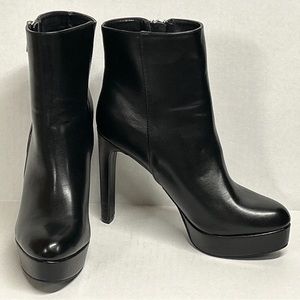Guess Leather Ankle Chelsea Boots 8.5